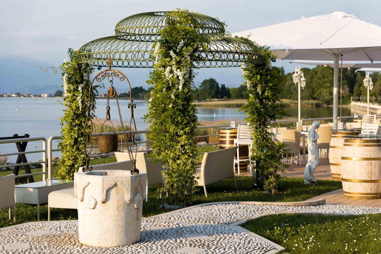Hotel Aquila D'Oro Desenzano Desenzano del Garda Exterior foto
