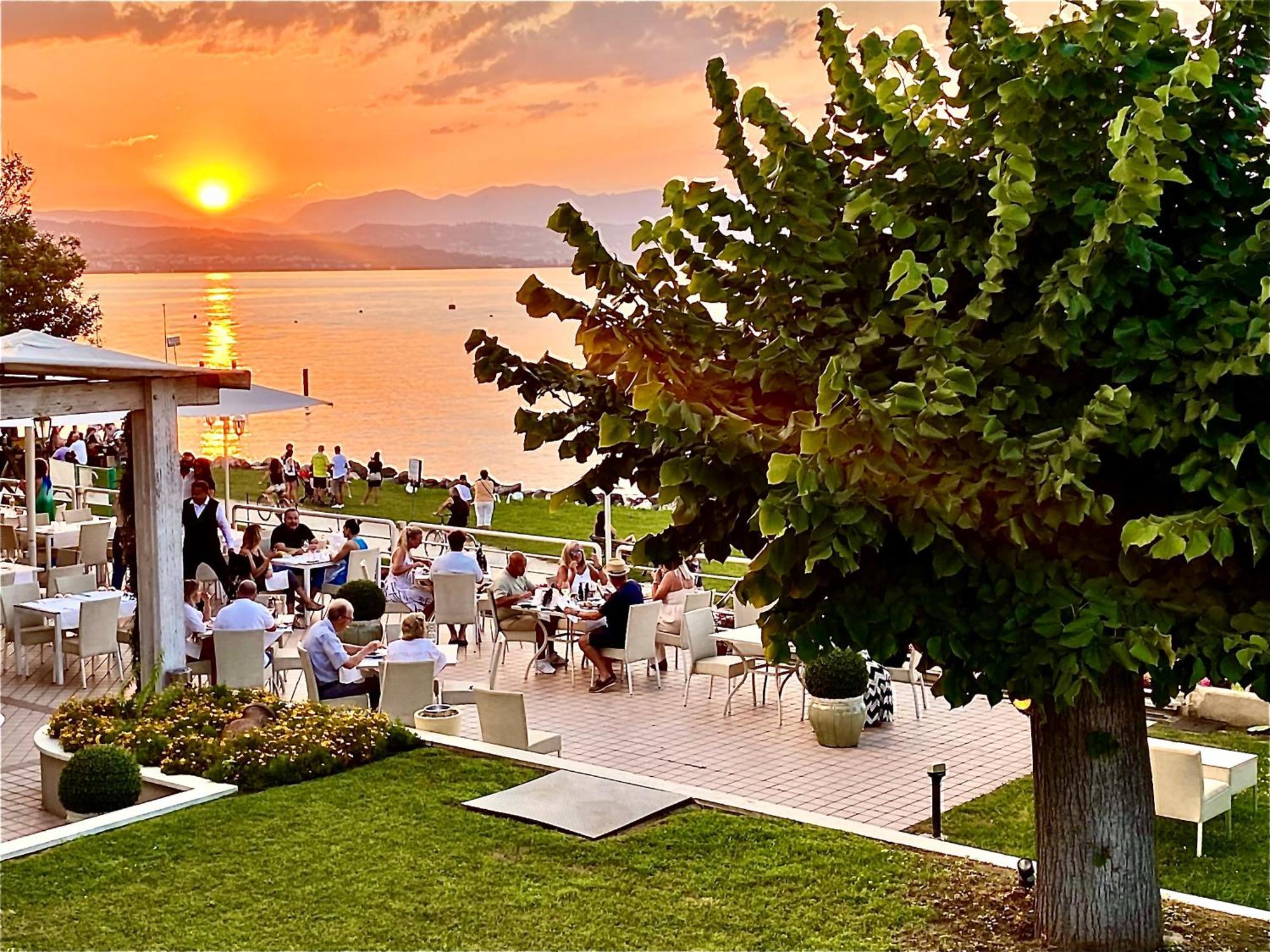 Hotel Aquila D'Oro Desenzano Desenzano del Garda Exterior foto